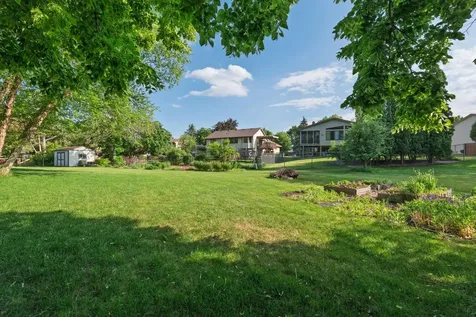 901 Southwind Drive Burnsville MN 55306