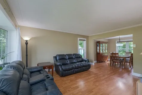 901 Southwind Drive Burnsville MN 55306