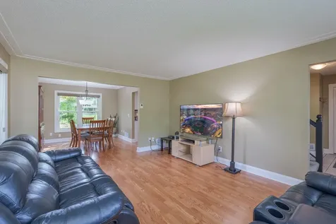 901 Southwind Drive Burnsville MN 55306