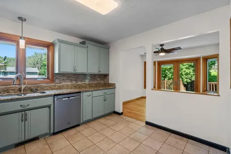 1136 Minnesota Street S Shakopee MN 55379