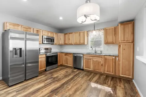 125 W Church Street Belle Plaine MN 56011