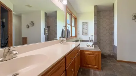 1454 166th Avenue New Richmond WI 54017