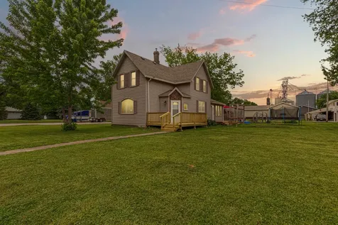 321 Ash Avenue N New Richland MN 56072