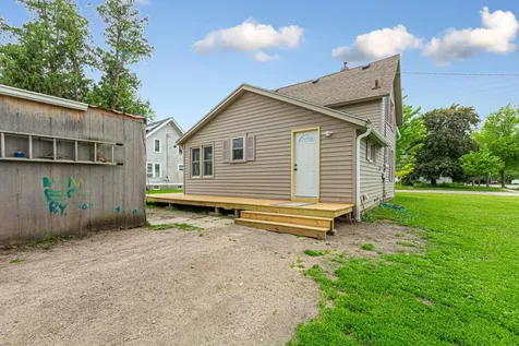 321 Ash Avenue N New Richland MN 56072