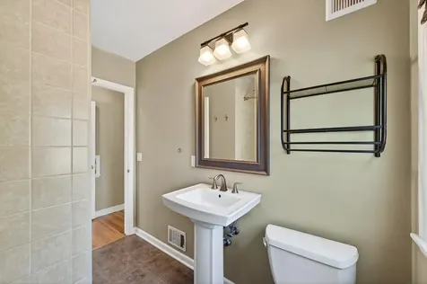 4706 Girard Avenue N Minneapolis MN 55430