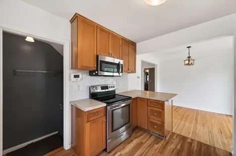 4706 Girard Avenue N Minneapolis MN 55430