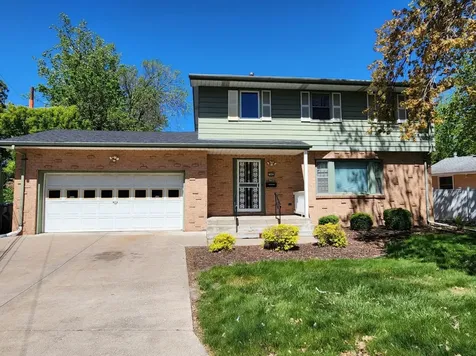 1945 Upper Afton Road E Saint Paul MN 55119