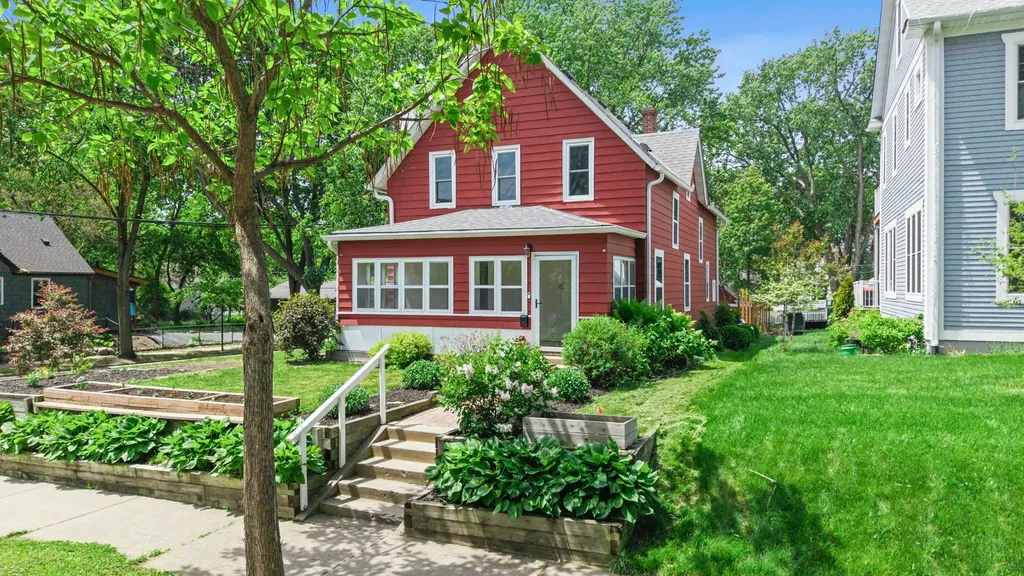 2401 Upton Avenue N Minneapolis MN 55411