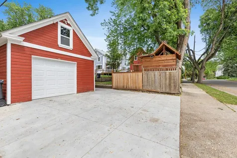 2401 Upton Avenue N Minneapolis MN 55411
