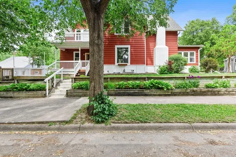 2401 Upton Avenue N Minneapolis MN 55411