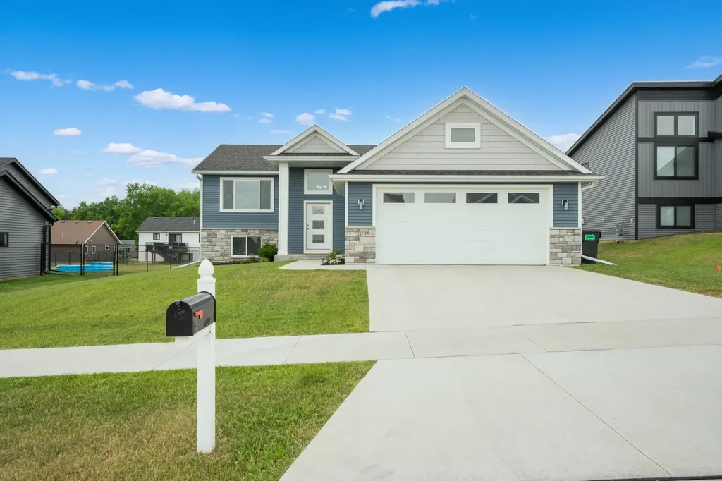 217 Brookestone Drive SE Rochester MN 55904