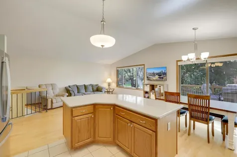 1980 Timber Wolf Trail N Eagan MN 55122