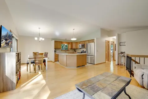 1980 Timber Wolf Trail N Eagan MN 55122