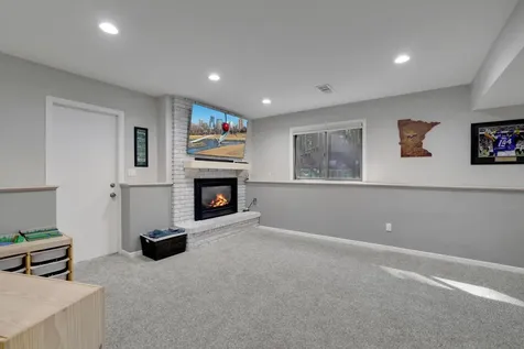 1980 Timber Wolf Trail N Eagan MN 55122