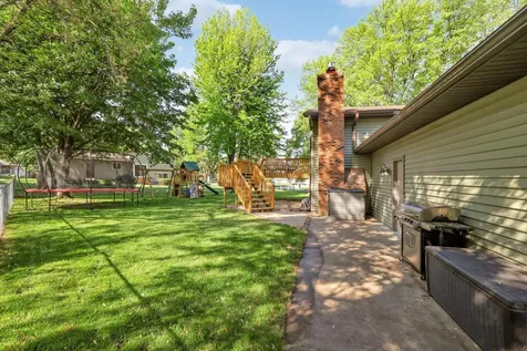 1980 Timber Wolf Trail N Eagan MN 55122
