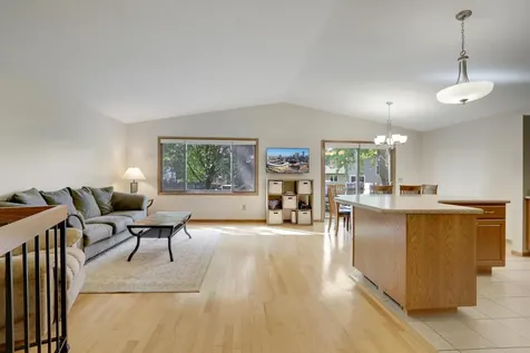 1980 Timber Wolf Trail N Eagan MN 55122