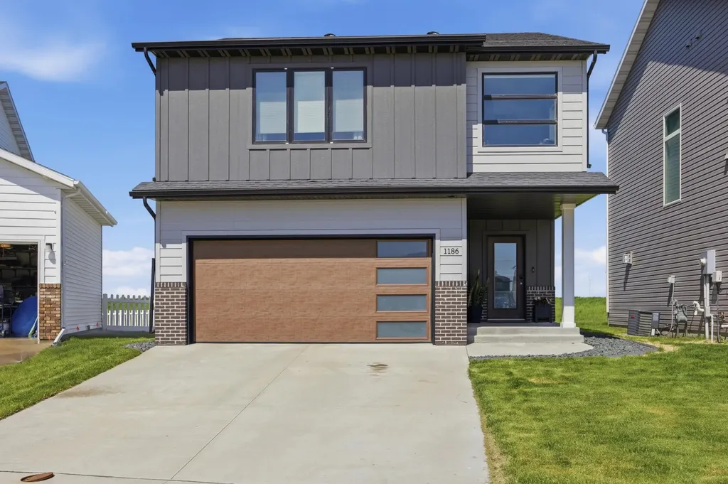 1186 Albert Court W West Fargo ND 58078