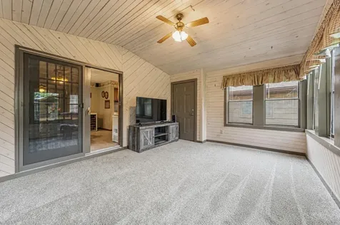 1139 10th Street N Saint James MN 56081