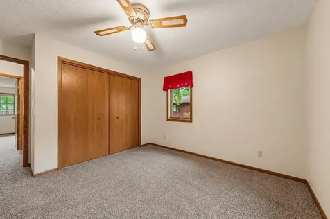 1139 10th Street N Saint James MN 56081