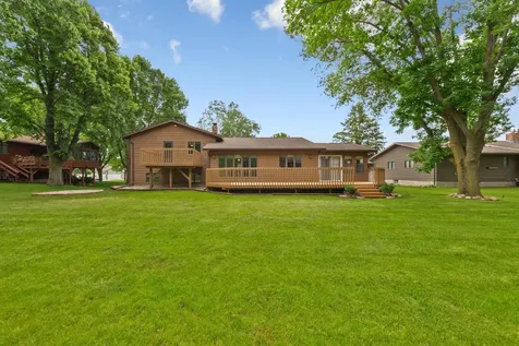 1139 10th Street N Saint James MN 56081