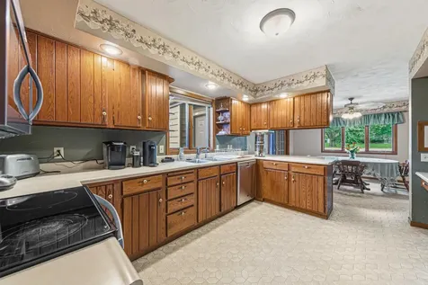 1139 10th Street N Saint James MN 56081