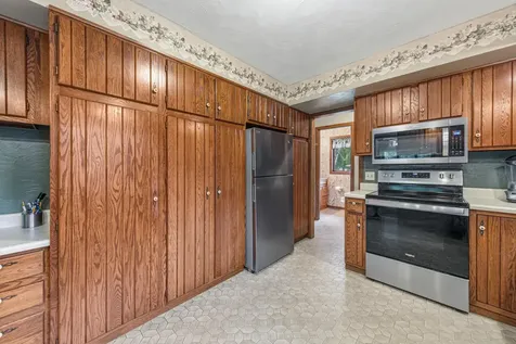 1139 10th Street N Saint James MN 56081