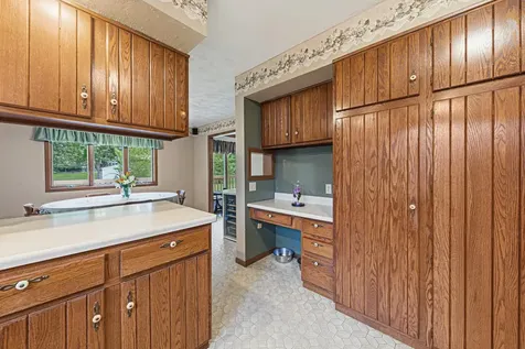 1139 10th Street N Saint James MN 56081