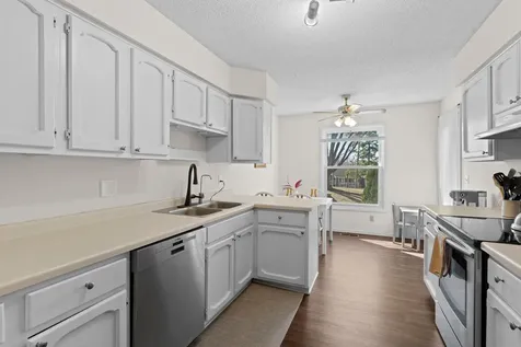 3861 Gold Point Eagan MN 55122
