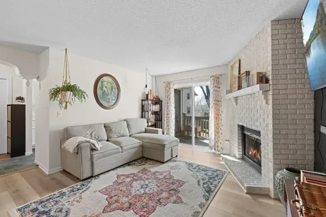 3861 Gold Point Eagan MN 55122