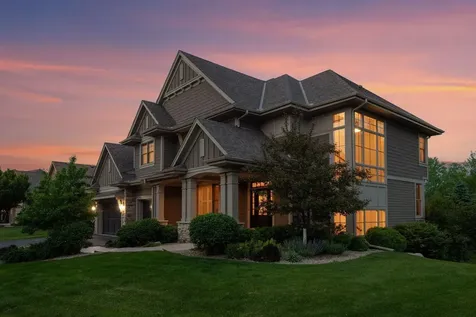 3667 Lerive Way Chaska MN 55318