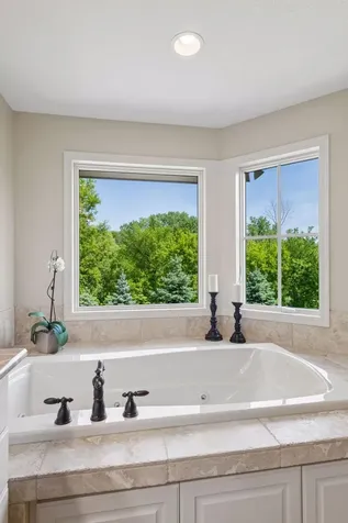 3667 Lerive Way Chaska MN 55318