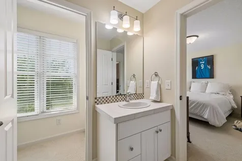 3667 Lerive Way Chaska MN 55318