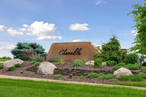 3667 Lerive Way Chaska MN 55318