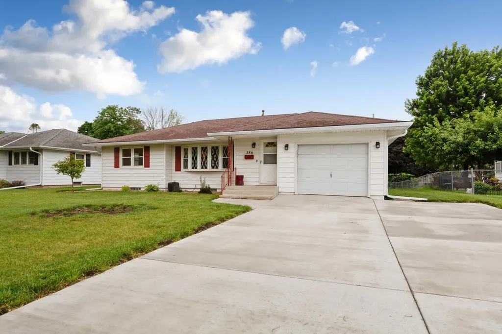 356 Mcindoe Street Owatonna MN 55060