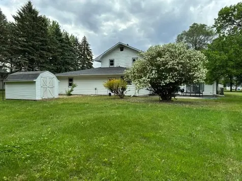 1121 W 6th Street Graceville MN 56240