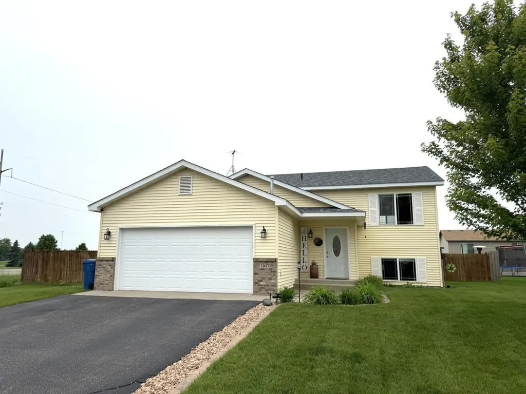 1503 Park View Lane NE Sauk Rapids MN 56379