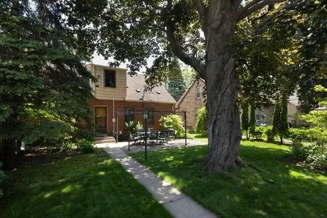 5720 11th Avenue S Minneapolis MN 55417