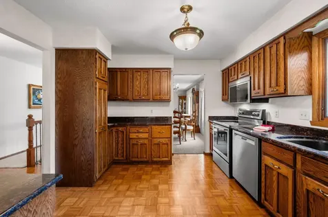 3653 Grenadier Trail N Oakdale MN 55128