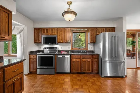 3653 Grenadier Trail N Oakdale MN 55128