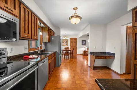 3653 Grenadier Trail N Oakdale MN 55128