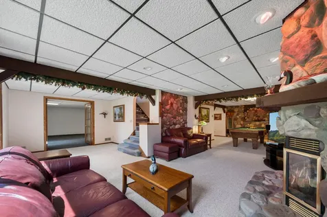 3653 Grenadier Trail N Oakdale MN 55128
