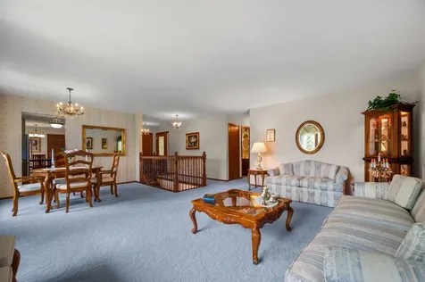 3653 Grenadier Trail N Oakdale MN 55128