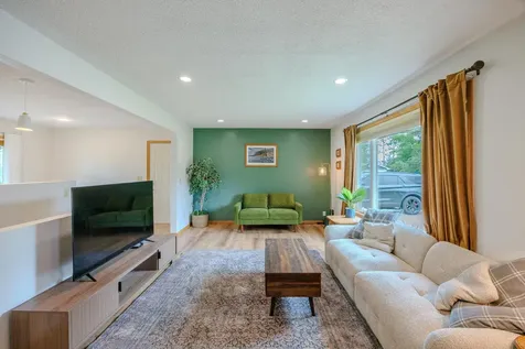 102 Robertson Drive NW Bemidji MN 56601