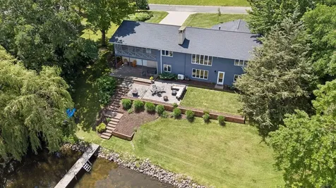 2500 Auburn Drive Victoria MN 55386