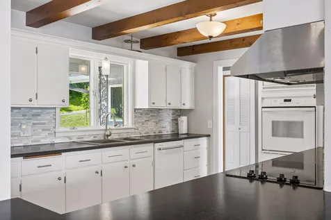 2500 Auburn Drive Victoria MN 55386