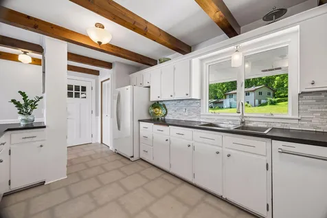 2500 Auburn Drive Victoria MN 55386