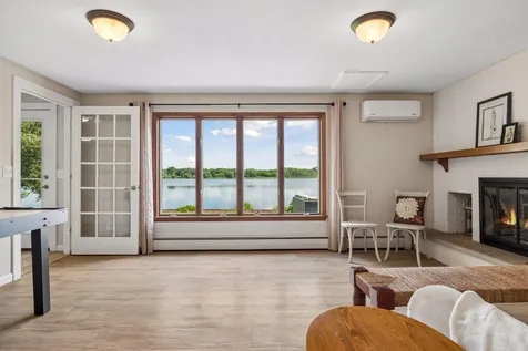 2500 Auburn Drive Victoria MN 55386