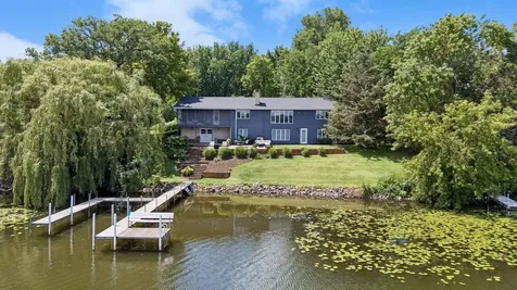 2500 Auburn Drive Victoria MN 55386