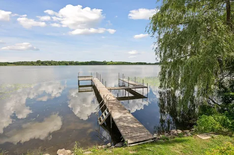2500 Auburn Drive Victoria MN 55386