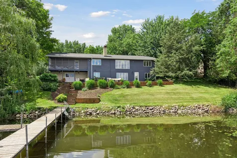 2500 Auburn Drive Victoria MN 55386